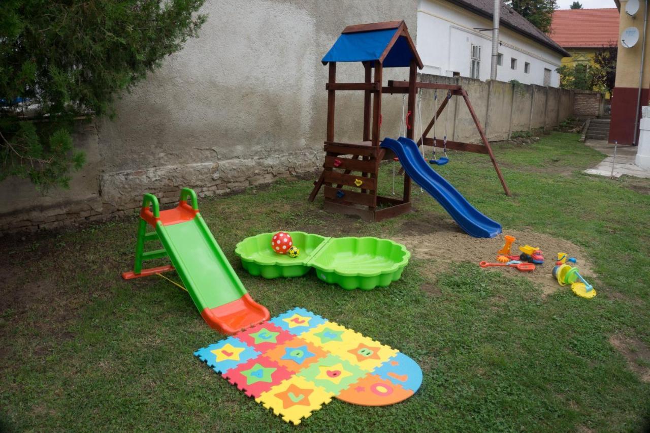 Servus Vendeghaz 2 Lengyeltoti Buitenkant foto